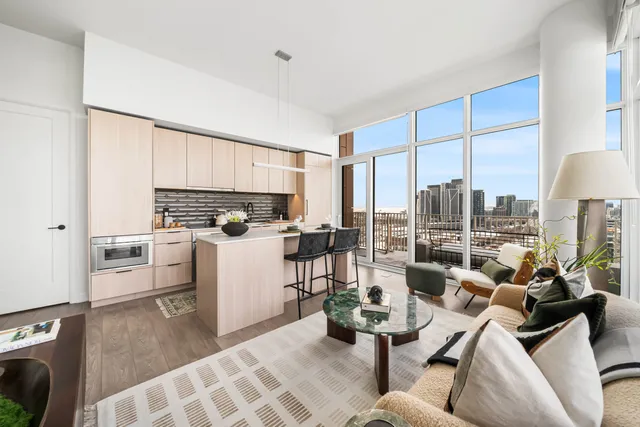 Luxury Apartments for Rent in Downtown Toronto | West House®